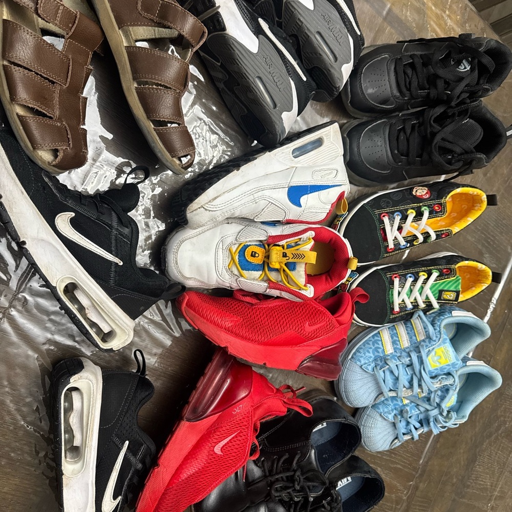 Nike Kids Red and Black Sneakers